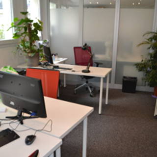 Bureau privé 12 m² 4 postes Coworking Boulevard Gambetta Issy-les-Moulineaux 92130 - photo 1